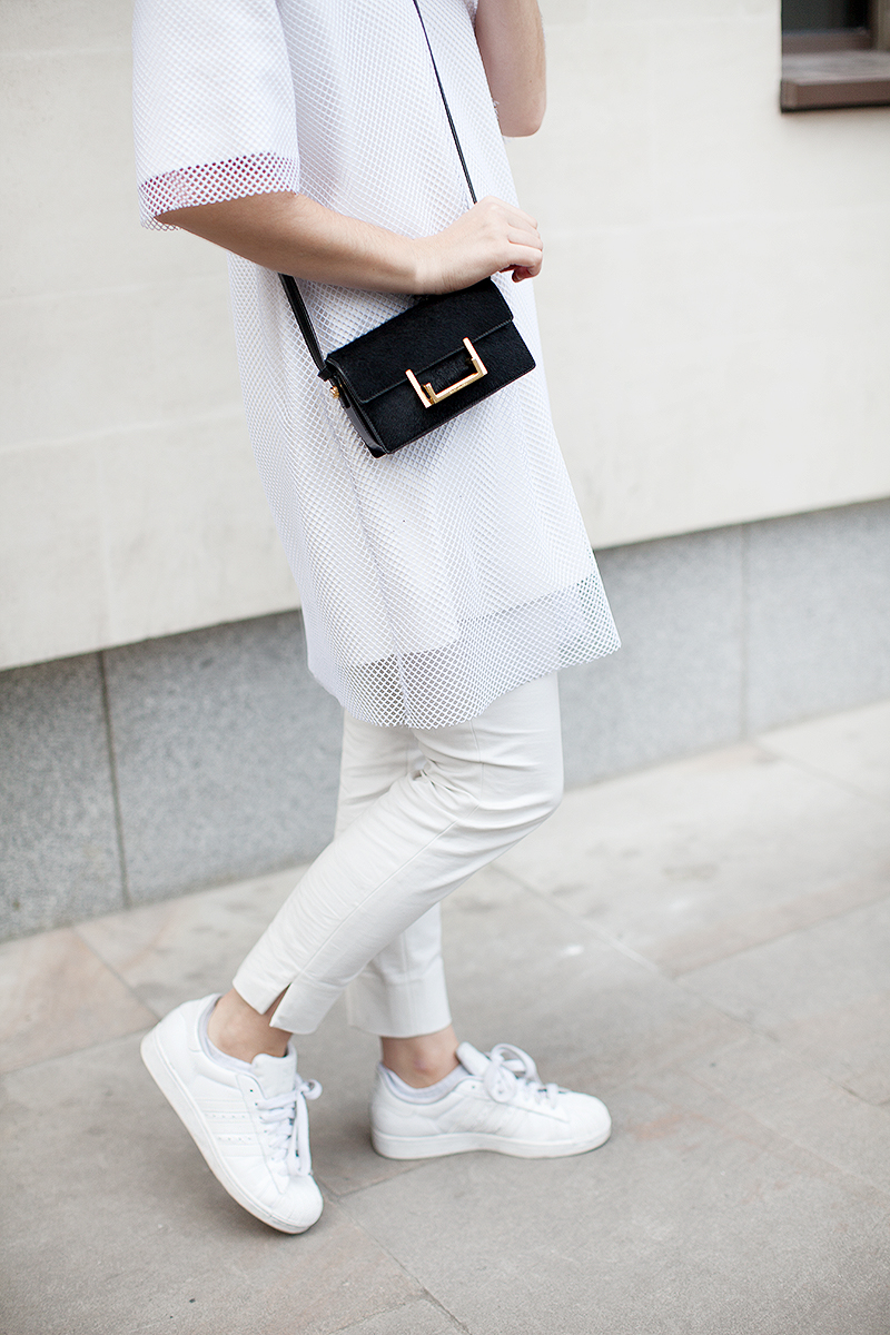 white adidas superstar outfit